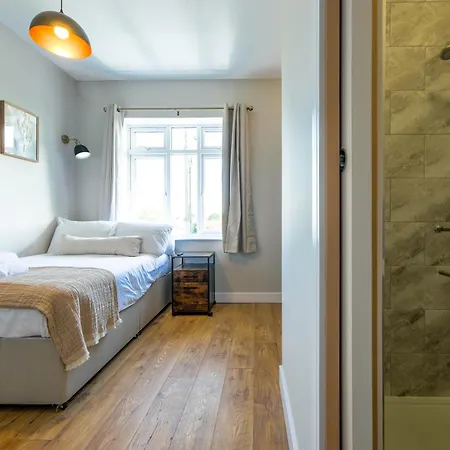 Daire The Willow 8 Bristol